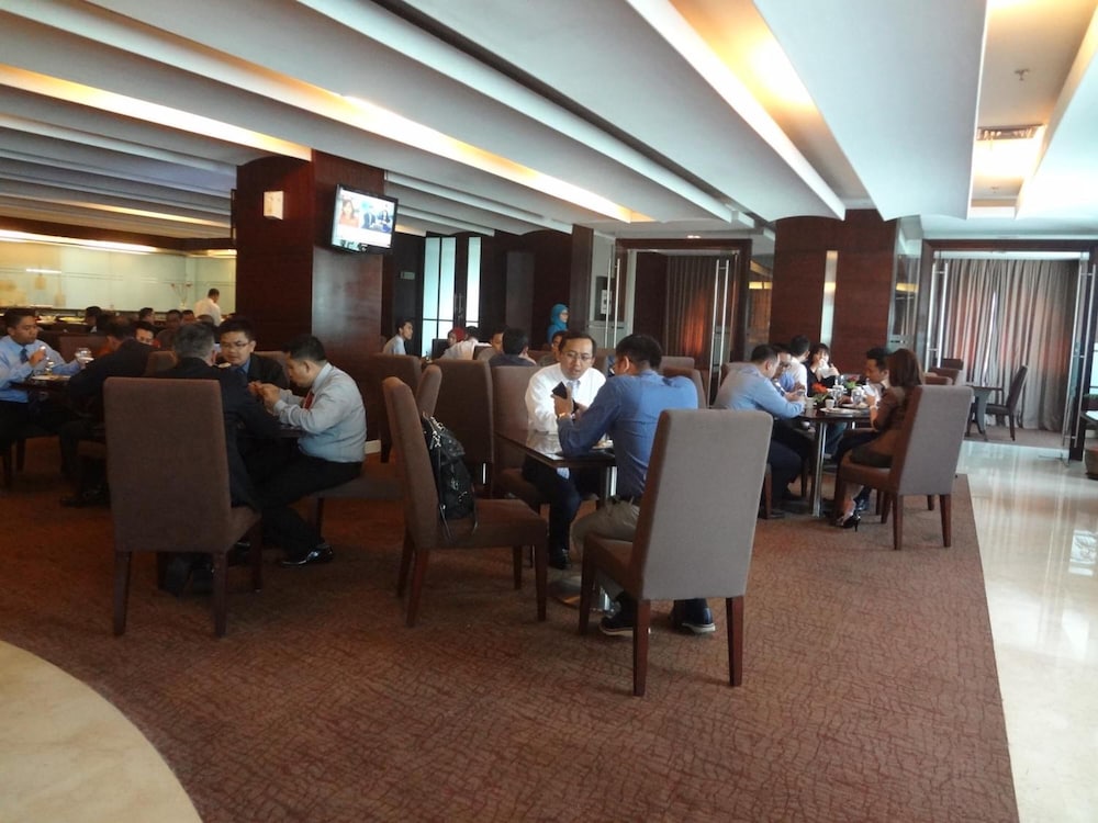 Hotel President Executive Club - Jababeka Cikarang 20/23