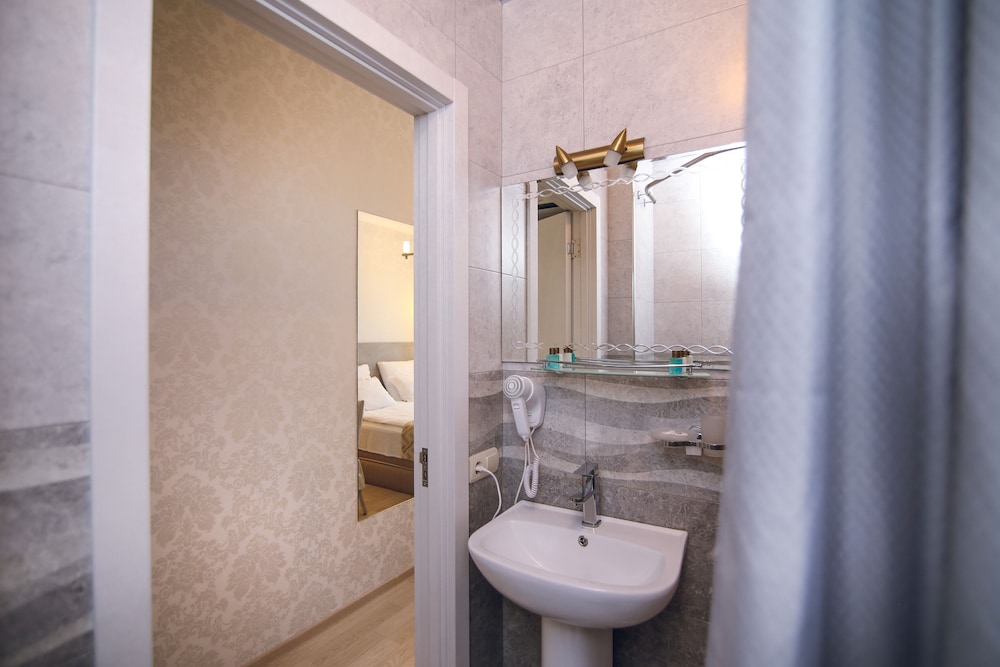 Hotel Kenari 42/44