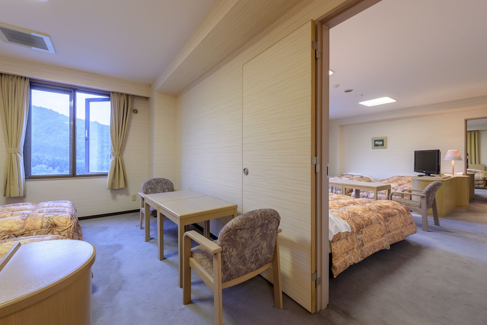 Hotel Tagawa 25/65