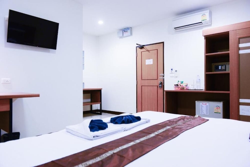 Patong V Hotel 11/32