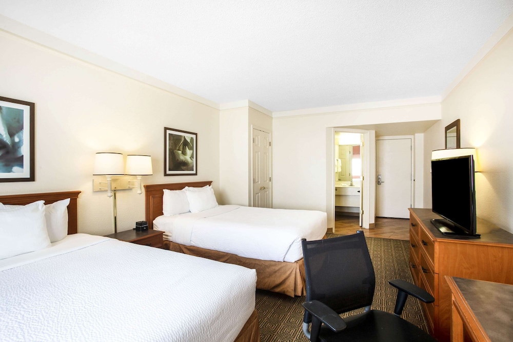 La Quinta Inn by Wyndham Austin Capitol / Downtown 14/43