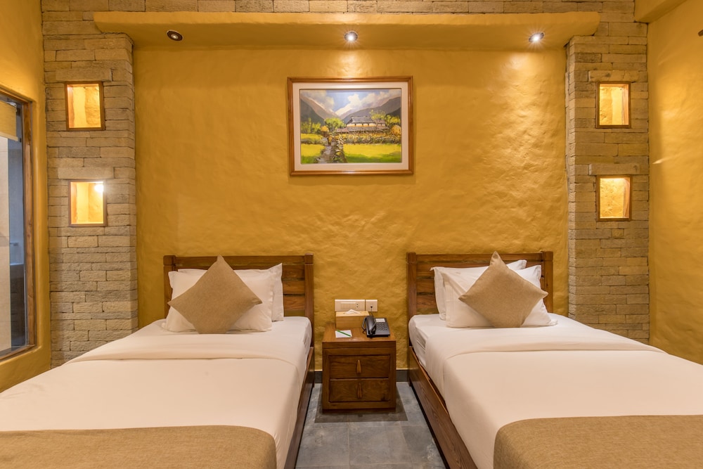 DELUXE TWIN ROOM