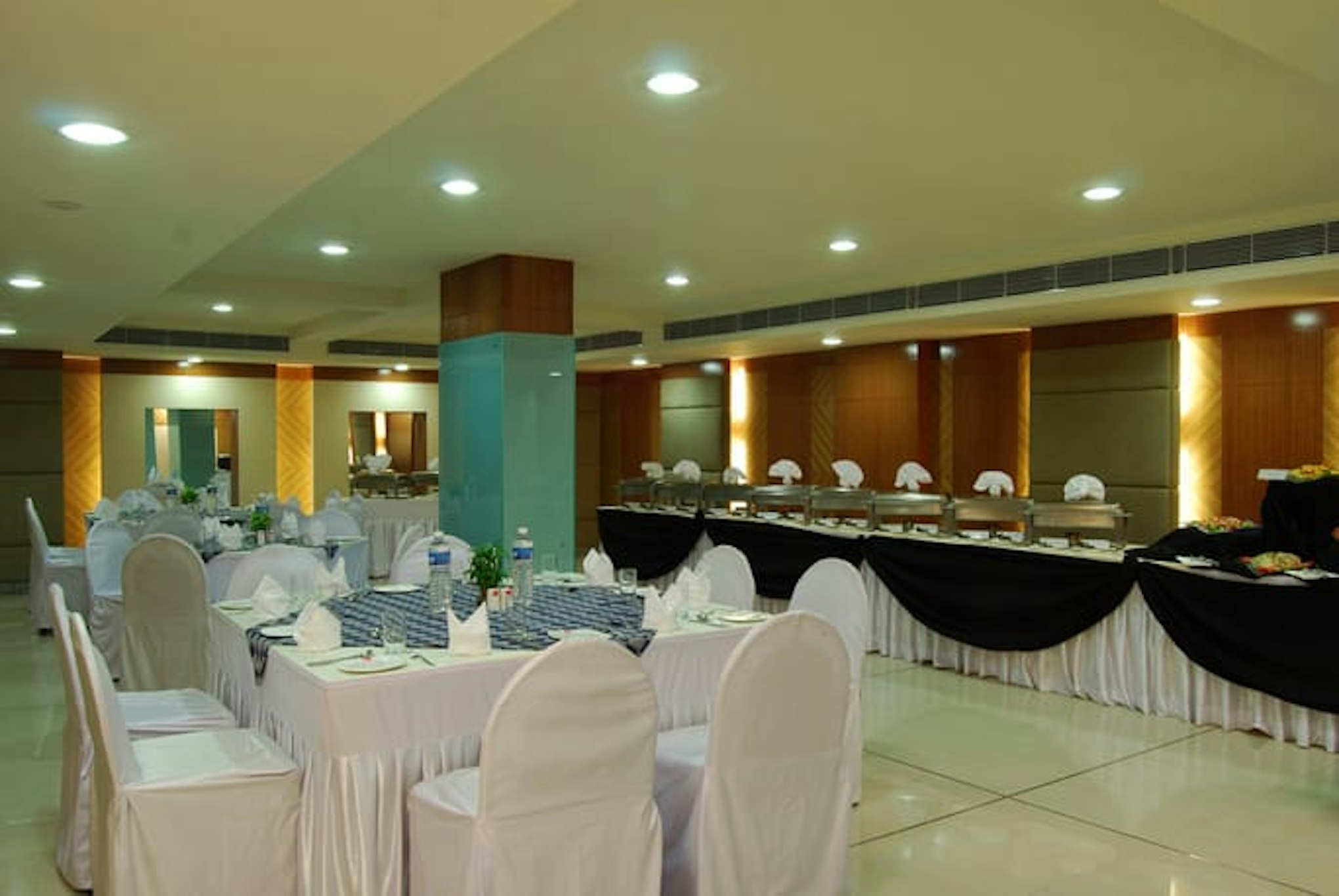 Lords Plaza Ankaleshwar 26/36