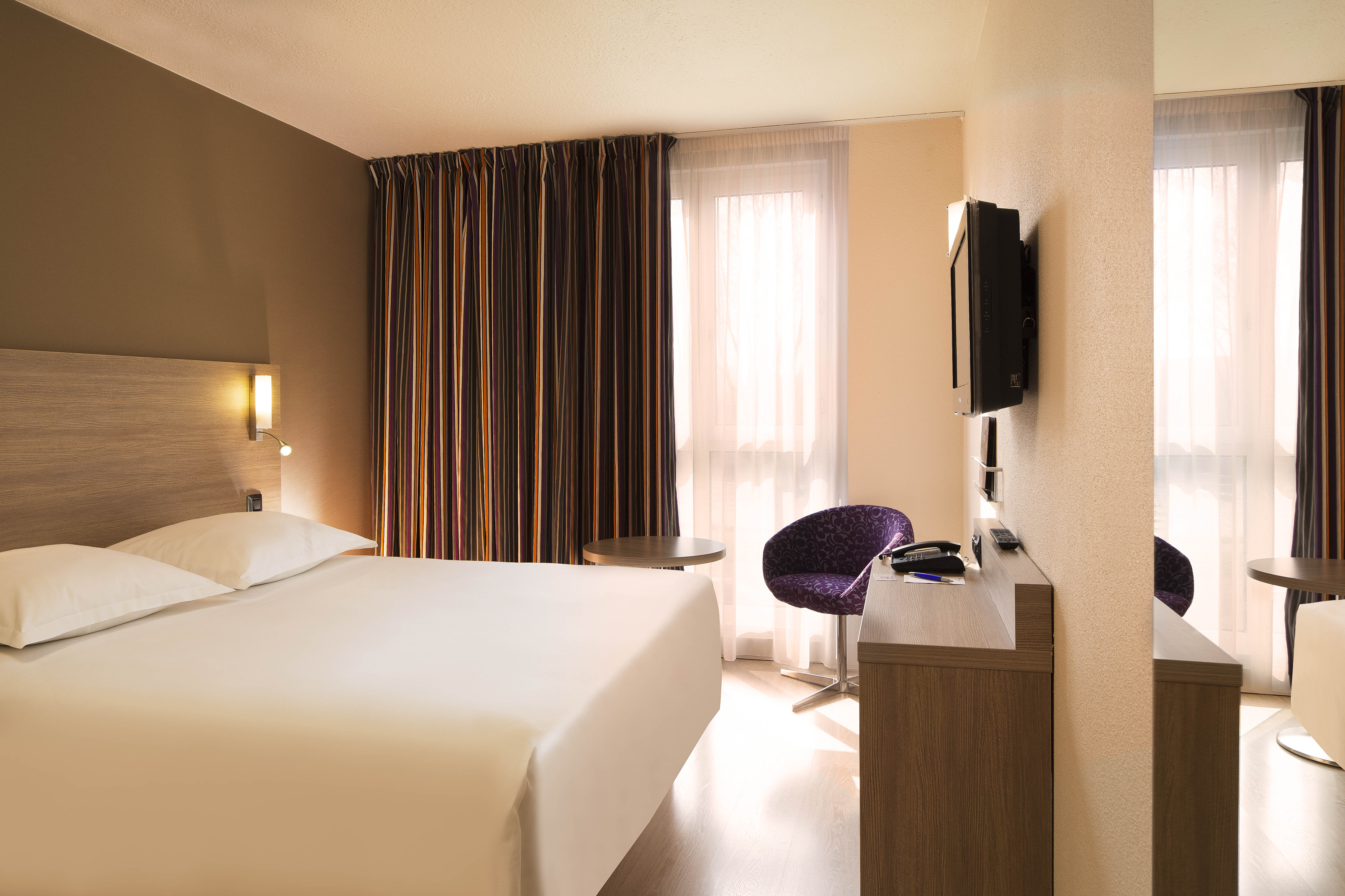 Room at Escale Oceania Orleans, ORLEANS