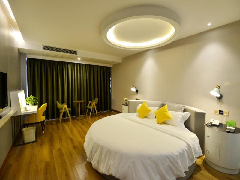 Vatica Huanggang Luotian County City Square Hotel 9/18