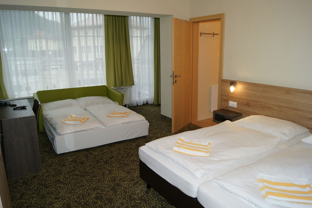 Hotel Lindenhof 25/72