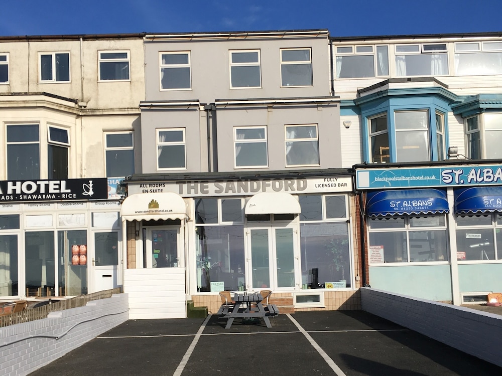 The Sandford Promenade Hotel 2/42