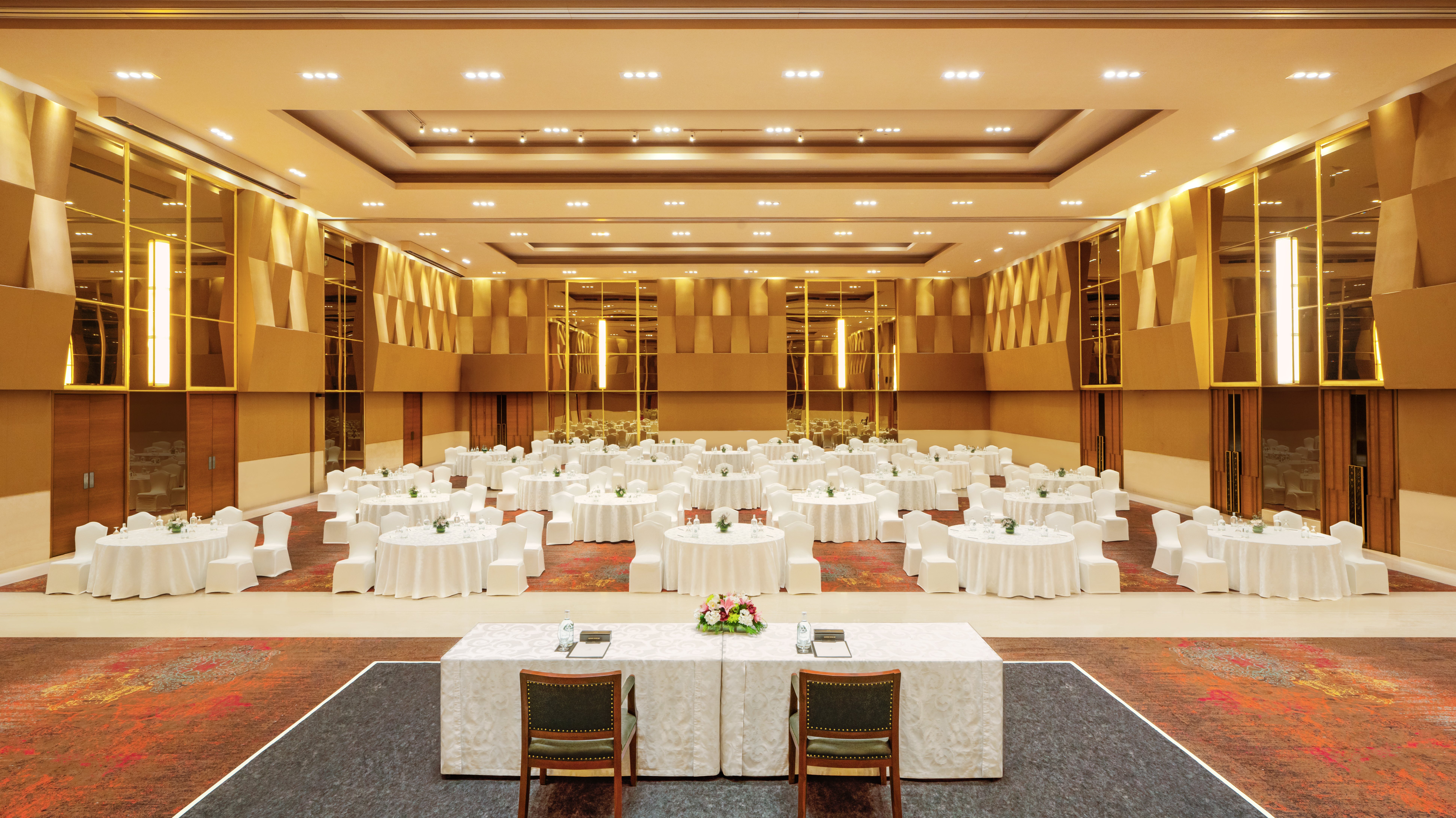 Taj Bangalore 62/74