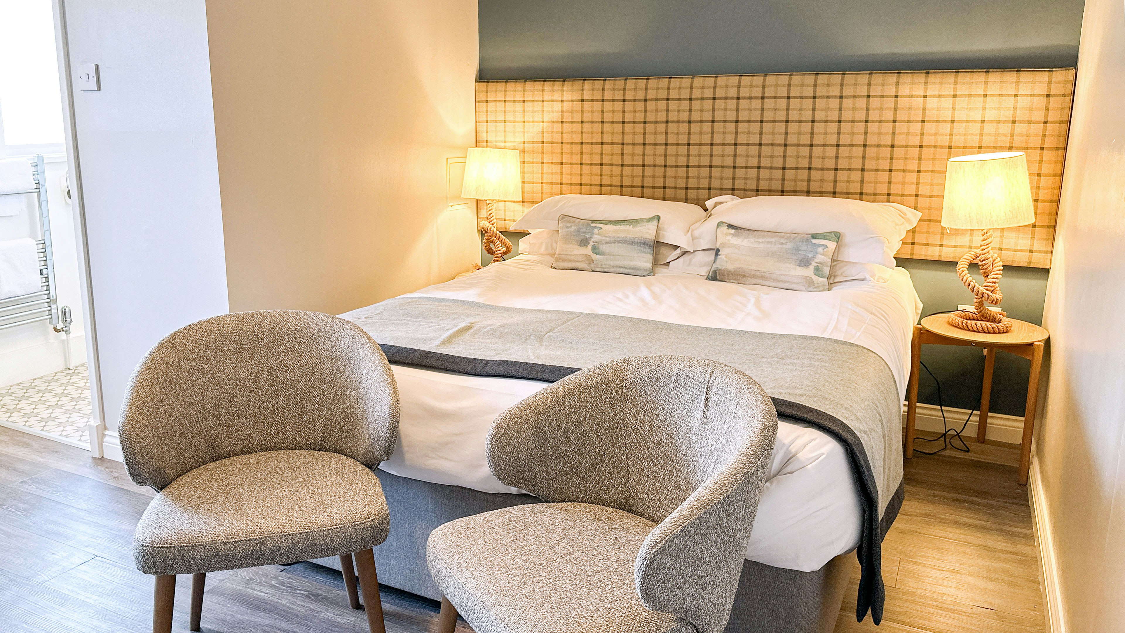 CBH Beach House Hotel 26/34