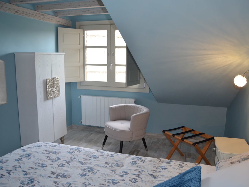 Suites con Jacuzzi Santillana 19/45