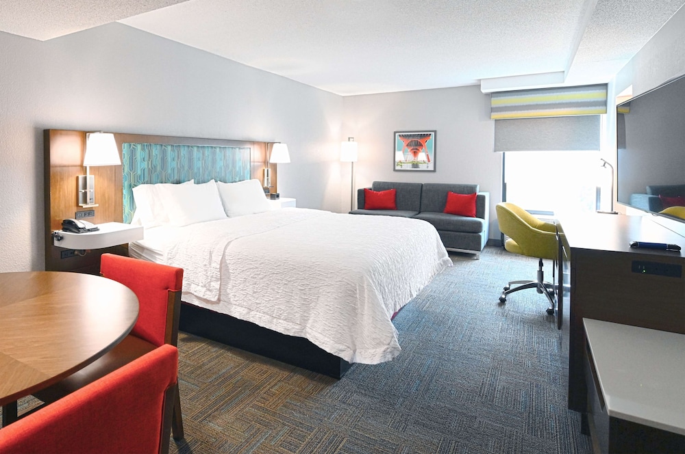 Hampton Inn Richmond West 22/46