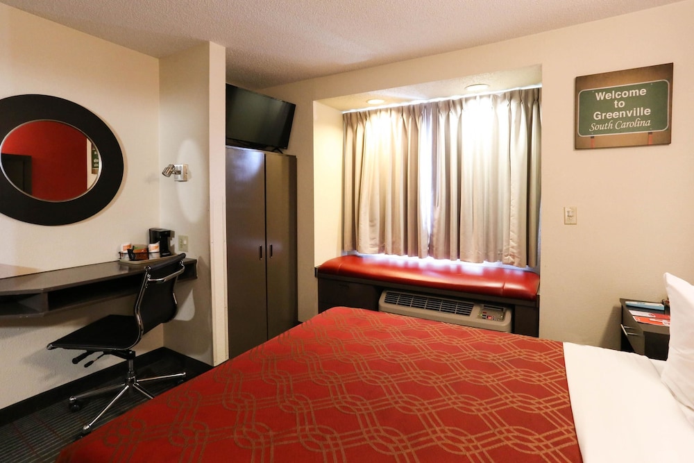 Econo Lodge Inn Suites Greenville 21/69