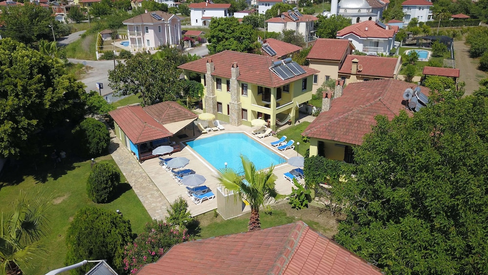 Adilan Villas and Apartments 35/50