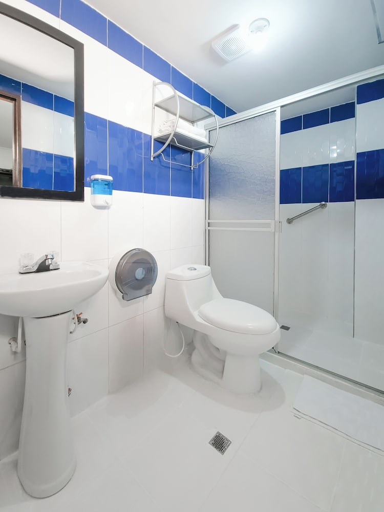 غرفة قياسية بسرير مزدوج، Hotel Avenida 3 Real 7/7