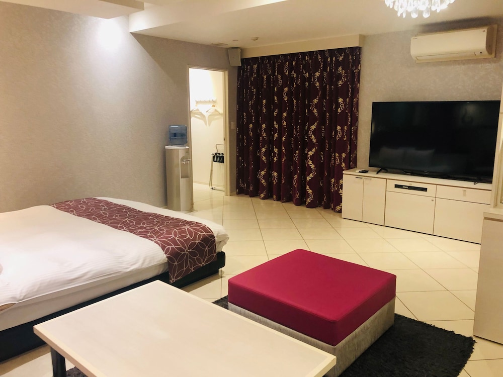 DELUXE, KING BED, SAUNA