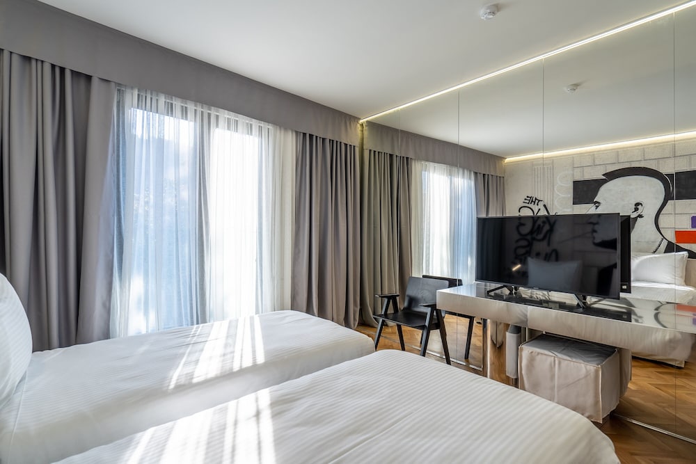STANDARD, TWIN BEDS