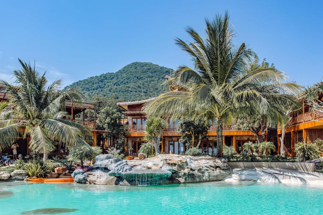 Rocks Beach Boutique Bungalows 72/80