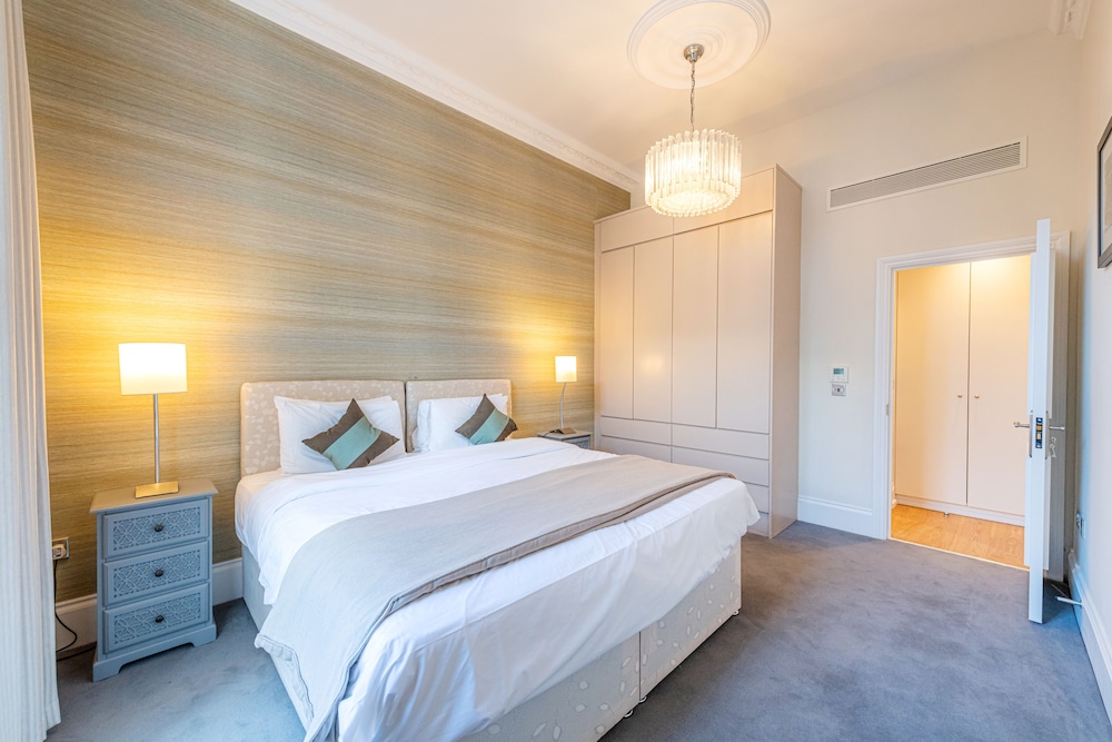 20 Hertford Street 11/50