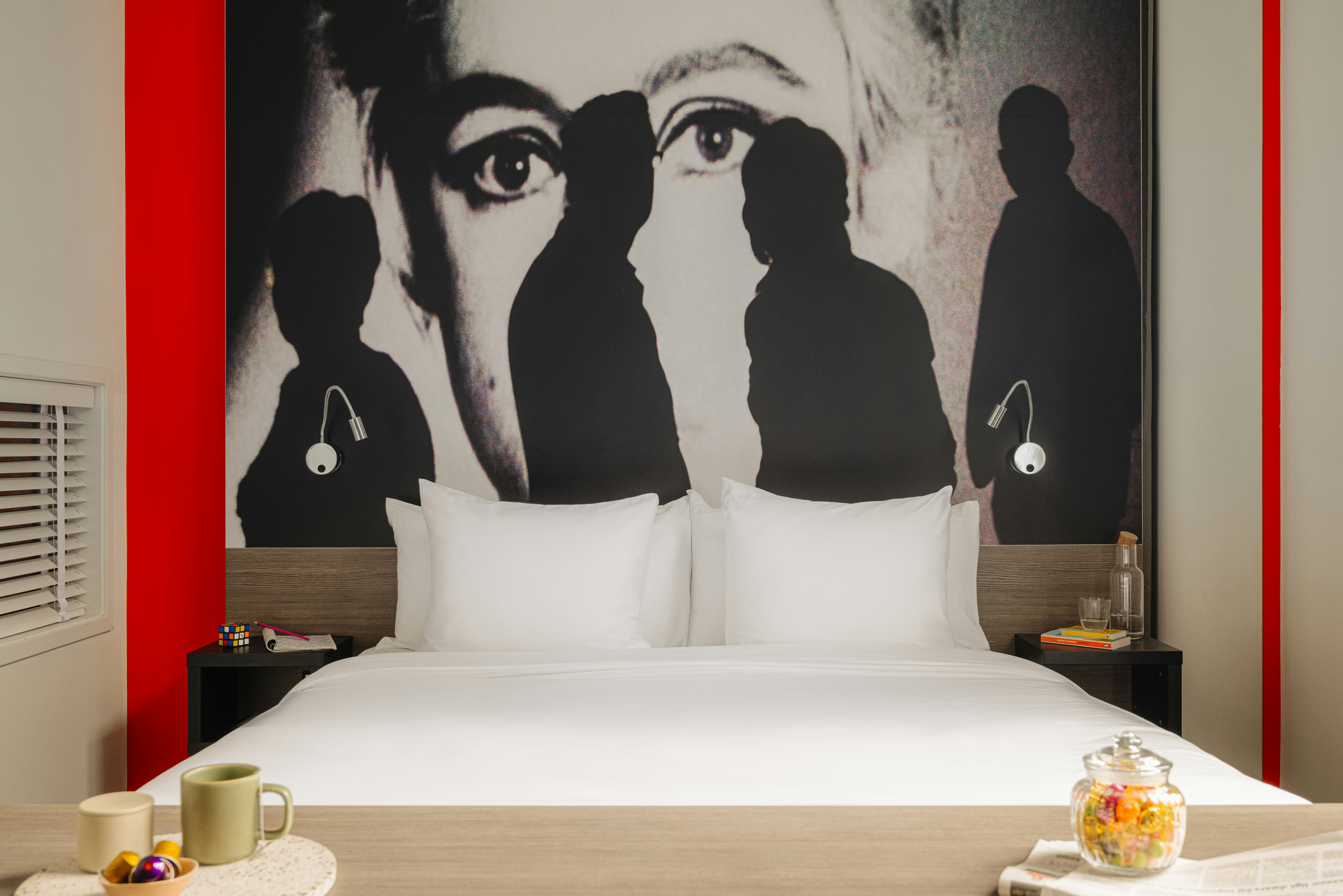 The Manor Amsterdam 18/57