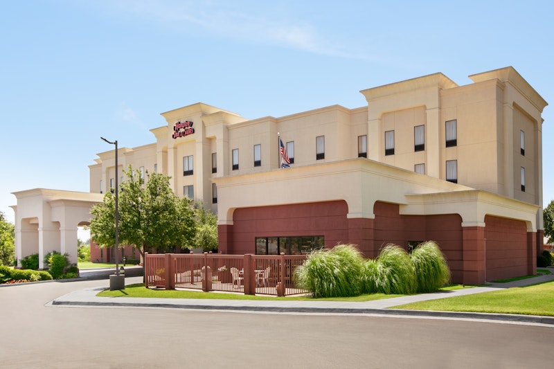Hampton Inn and Suites Lawton 3/41