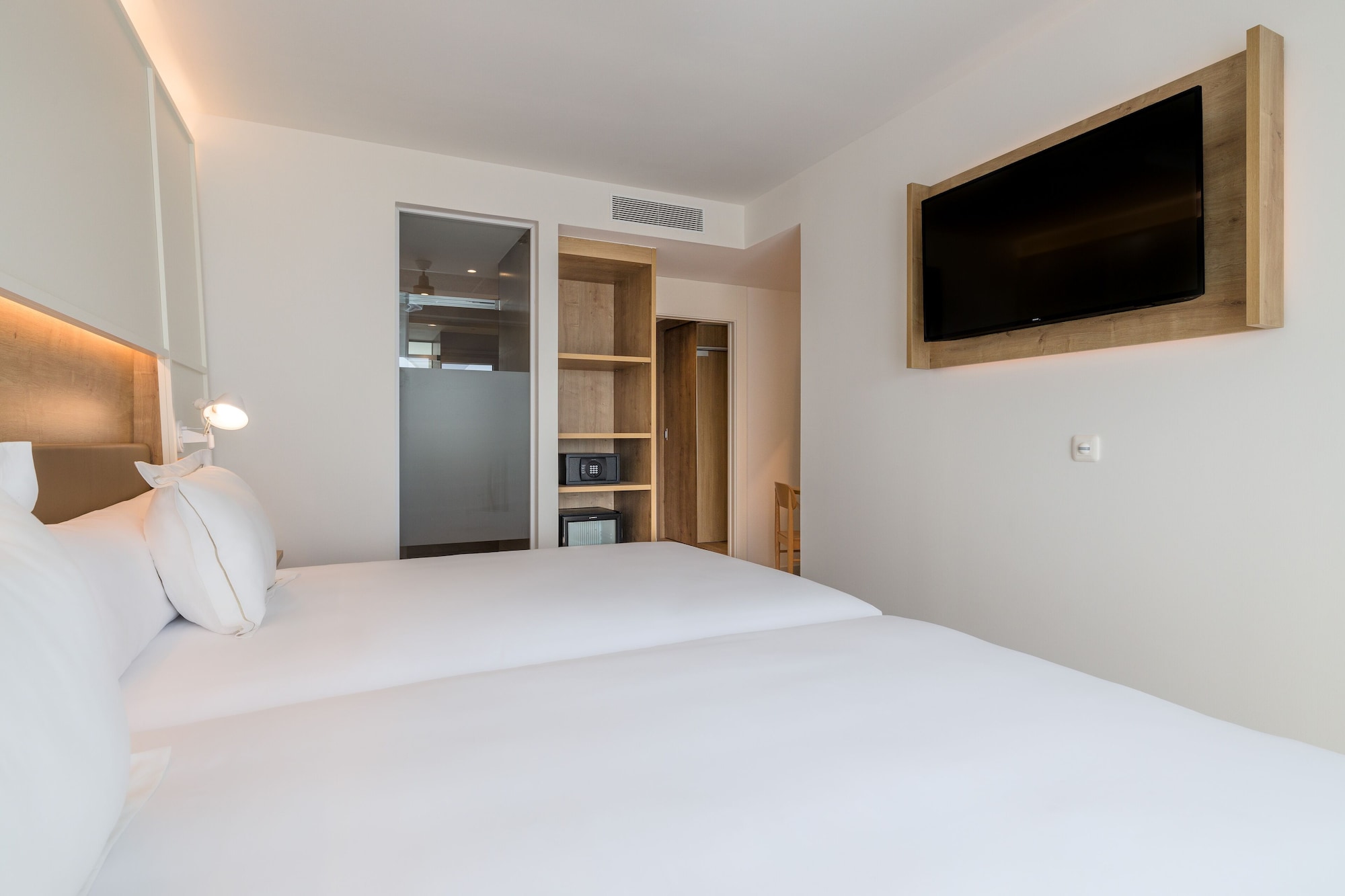 Room, Single, 2 Double Beds, Sea View, Terrace
