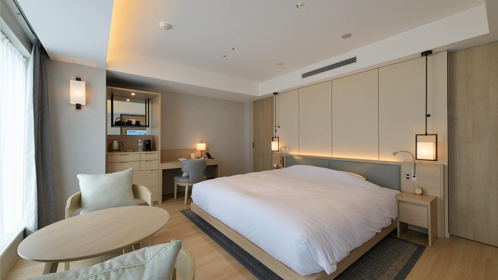 Zen, King Bed, Unit Bath
