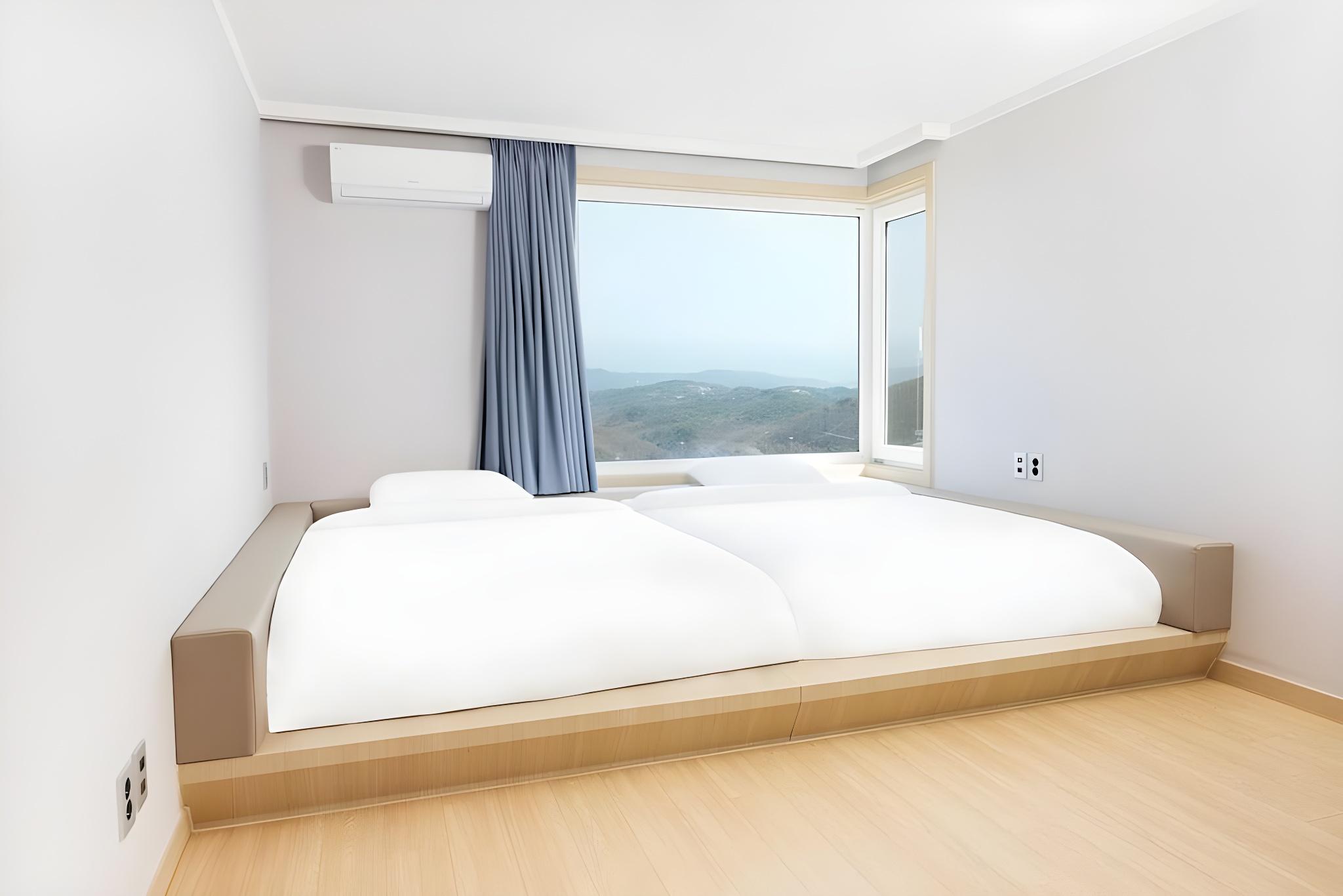 Renovated, Villa, 4 Beds, 35 Pyeong