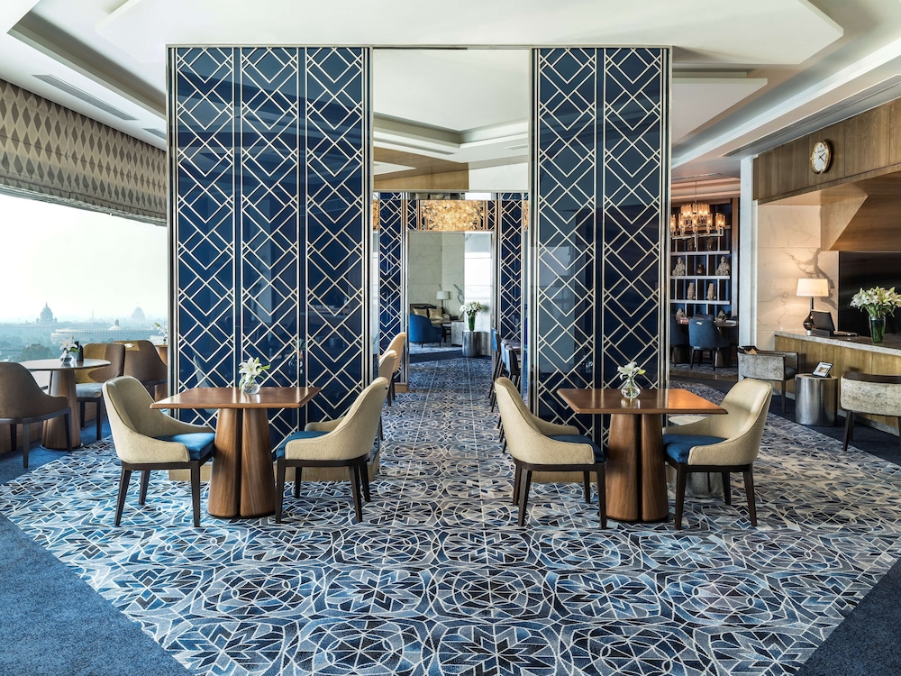 Shangri La Eros New Delhi Hotel 50/72
