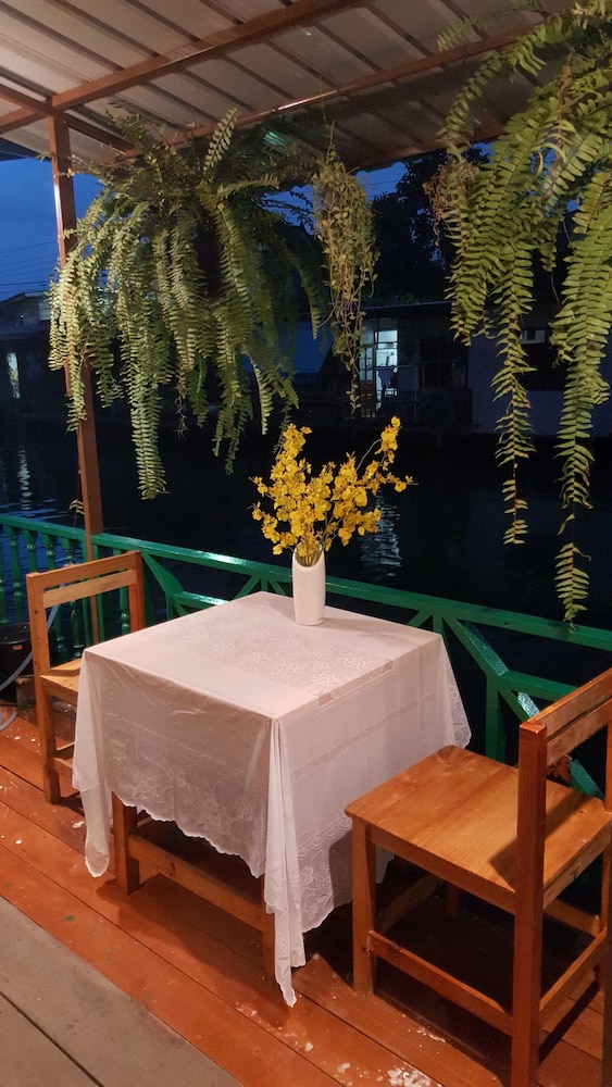 BANG LUANG HOUSE BANGKOK 51/70