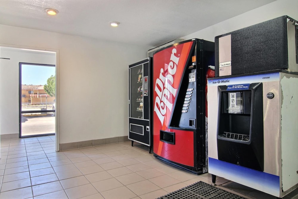 Motel6 Carlsbad, NM 37/47