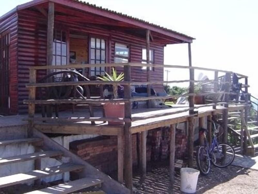 Island Vibe Jeffreys Bay Hostel 2/41