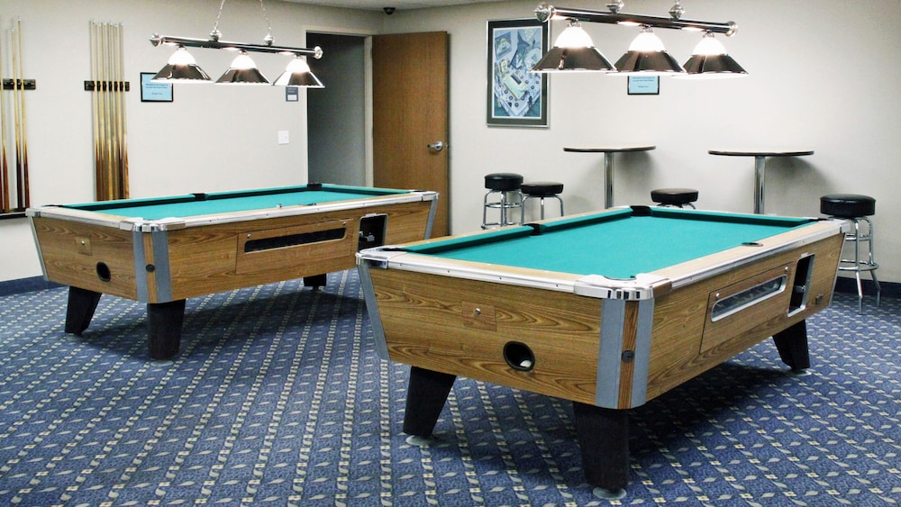 Baymont By Wyndham Des Moines Airport 48/56