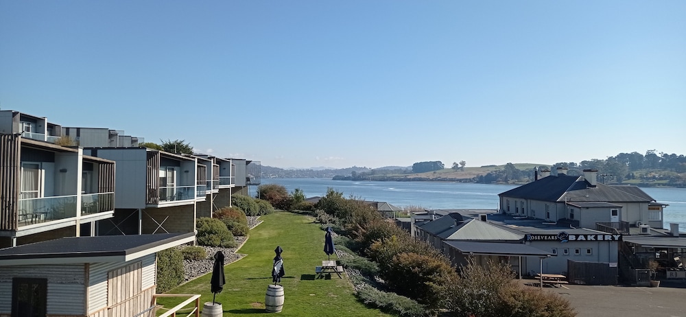 Rosevears Hotel 40/50