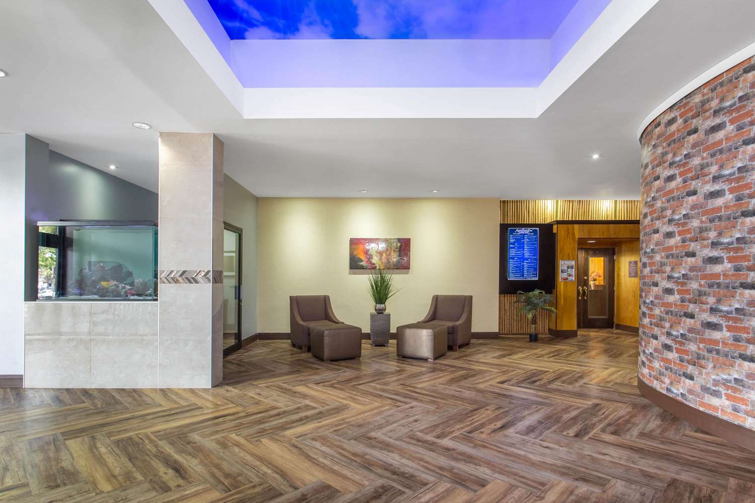Ramada By Wyndham Tampa Airport Westshore 4/29