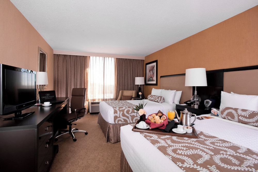 Crowne Plaza Hotel Greenville I 385 Roper Mtn Rd 18/77