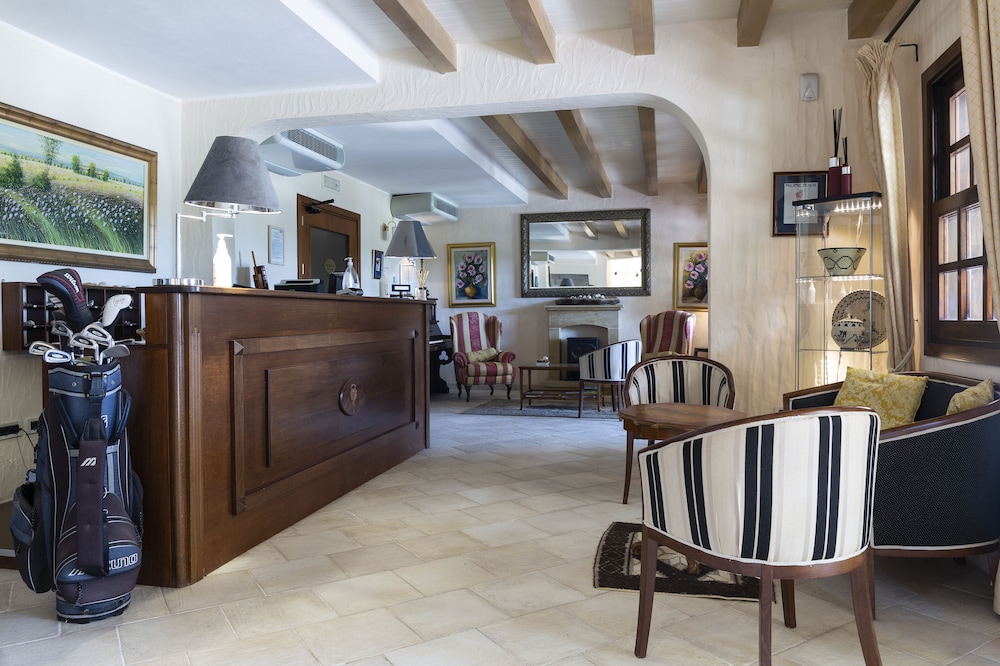 IS BENAS COUNTRY LODGE 10/63