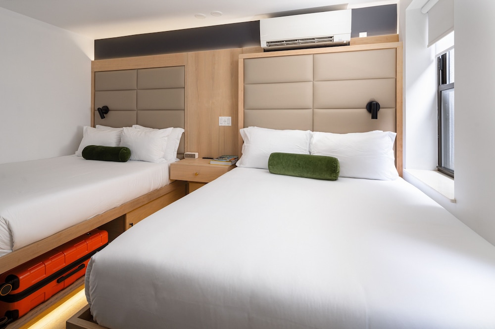 Hotel 837 11/50