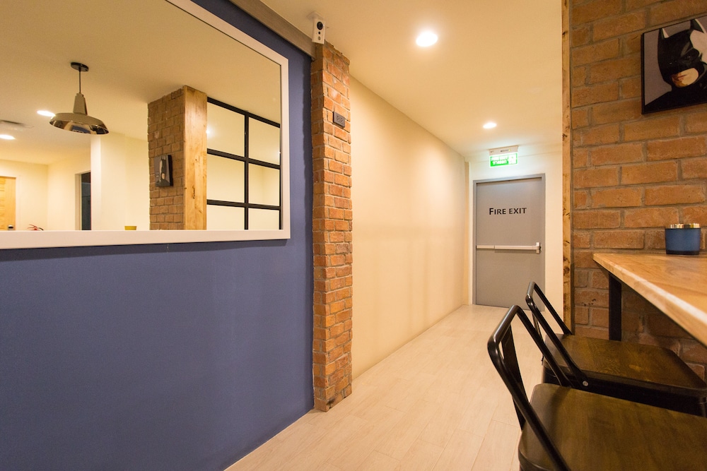 Lazy Sunday Hostel 6/50