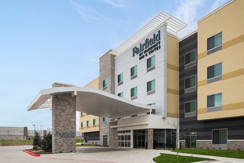 Fairfield Inn & Suites by Marriott Dallas McKinney 19/23