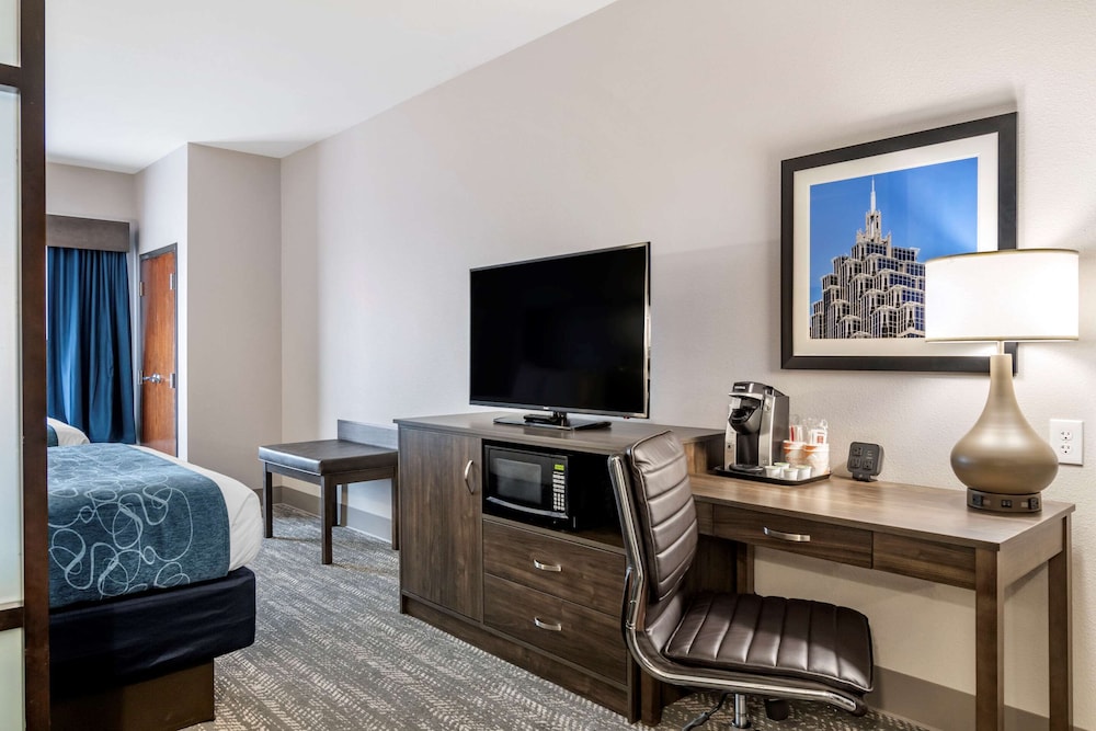 Comfort Suites McDonough Atlanta South 18/24