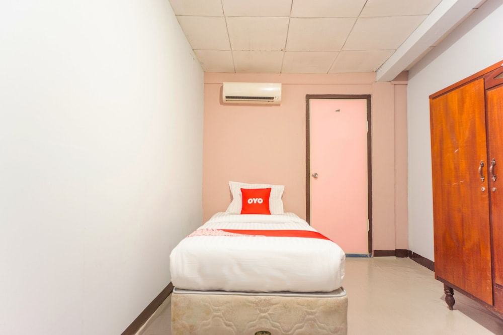 OYO 2180 Vina Vira Hotel 18/31
