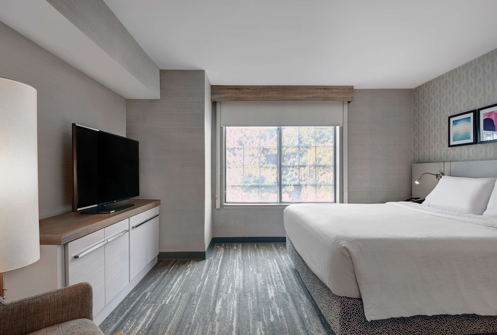 Evolution, King Bed