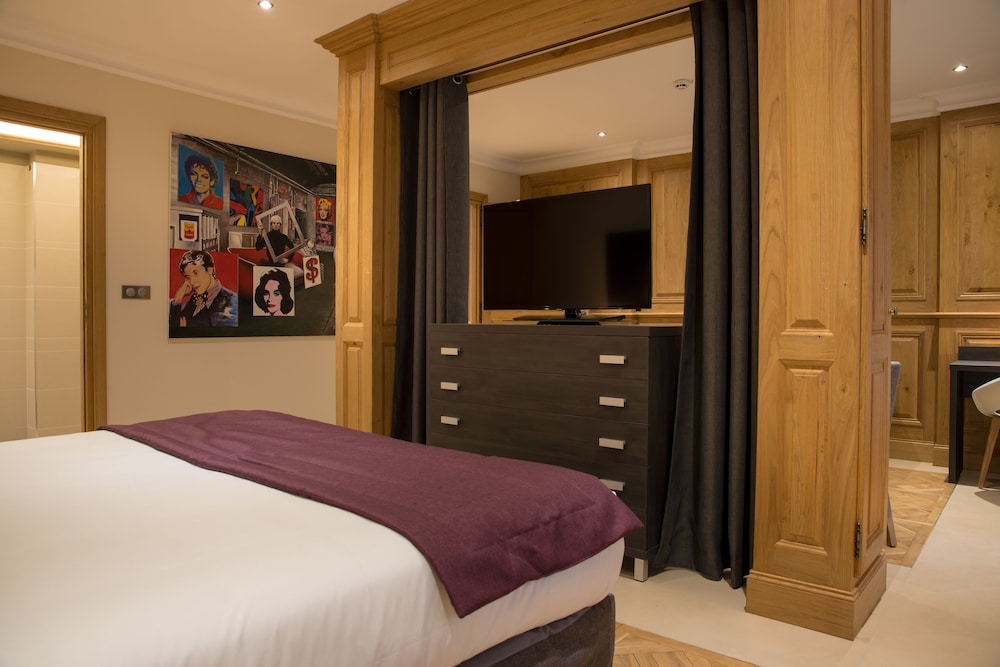 EXECUTIVE, DOUBLE BED