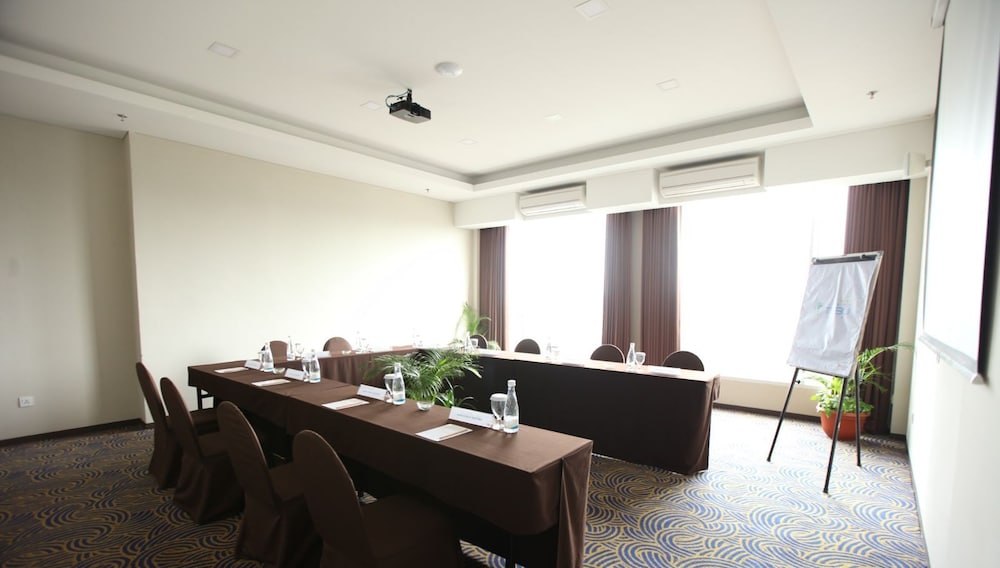 GRAND TEBU HOTEL 42/52