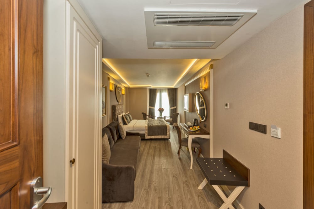 Hotel The Pera Hill 50/72