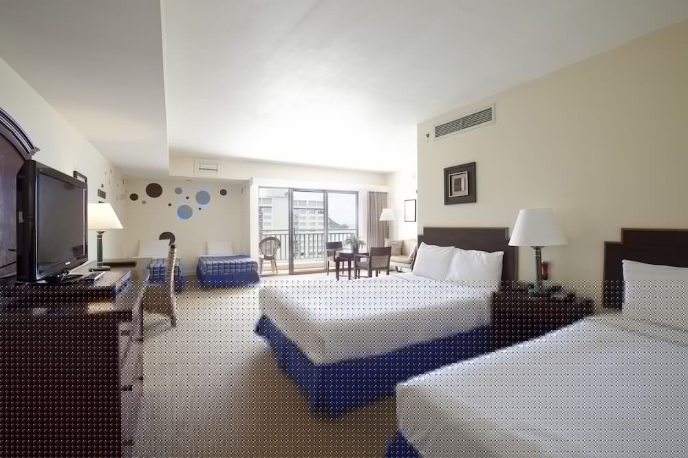 Holiday Resort And Spa Guam 23/86