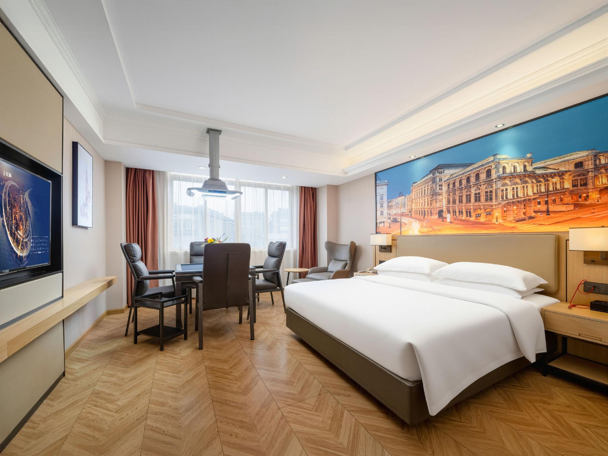 Vienna Hotel (Shenzhen Shuanglong Metro Station Longdong) 23/41