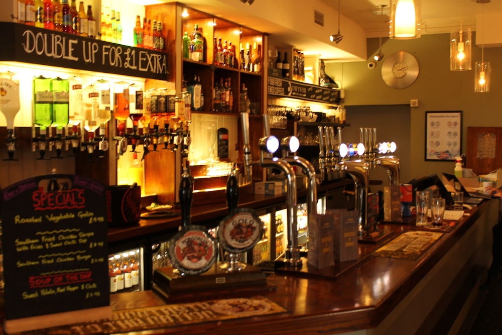 The Menai Hotel 24/46