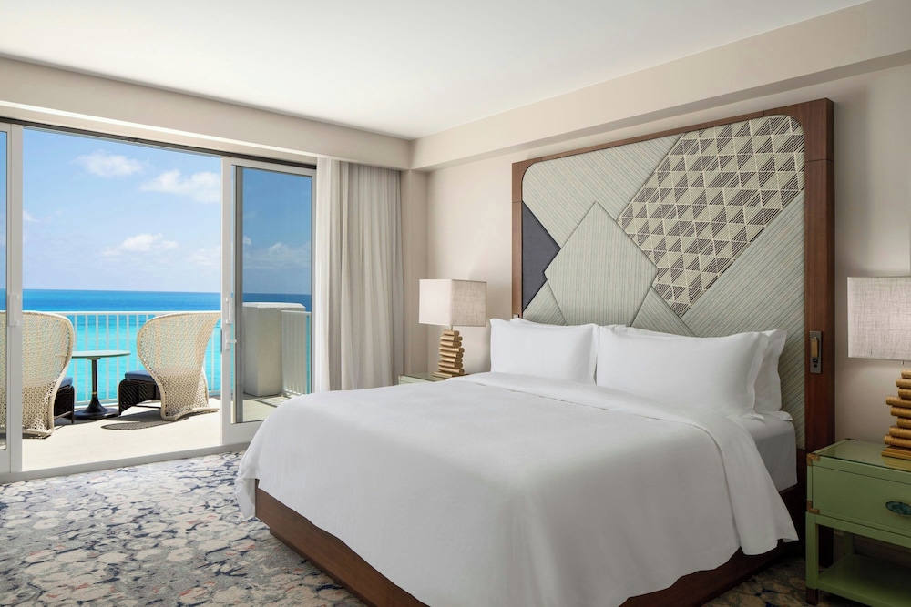 1 Bedroom, St Regis, Suite, King Bed, Ocean Front, Balcony