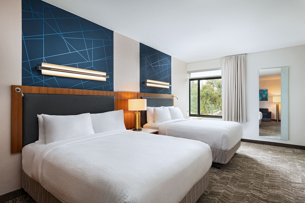 STUDIO, 2 QUEEN BEDS, ACCESSIBLE
